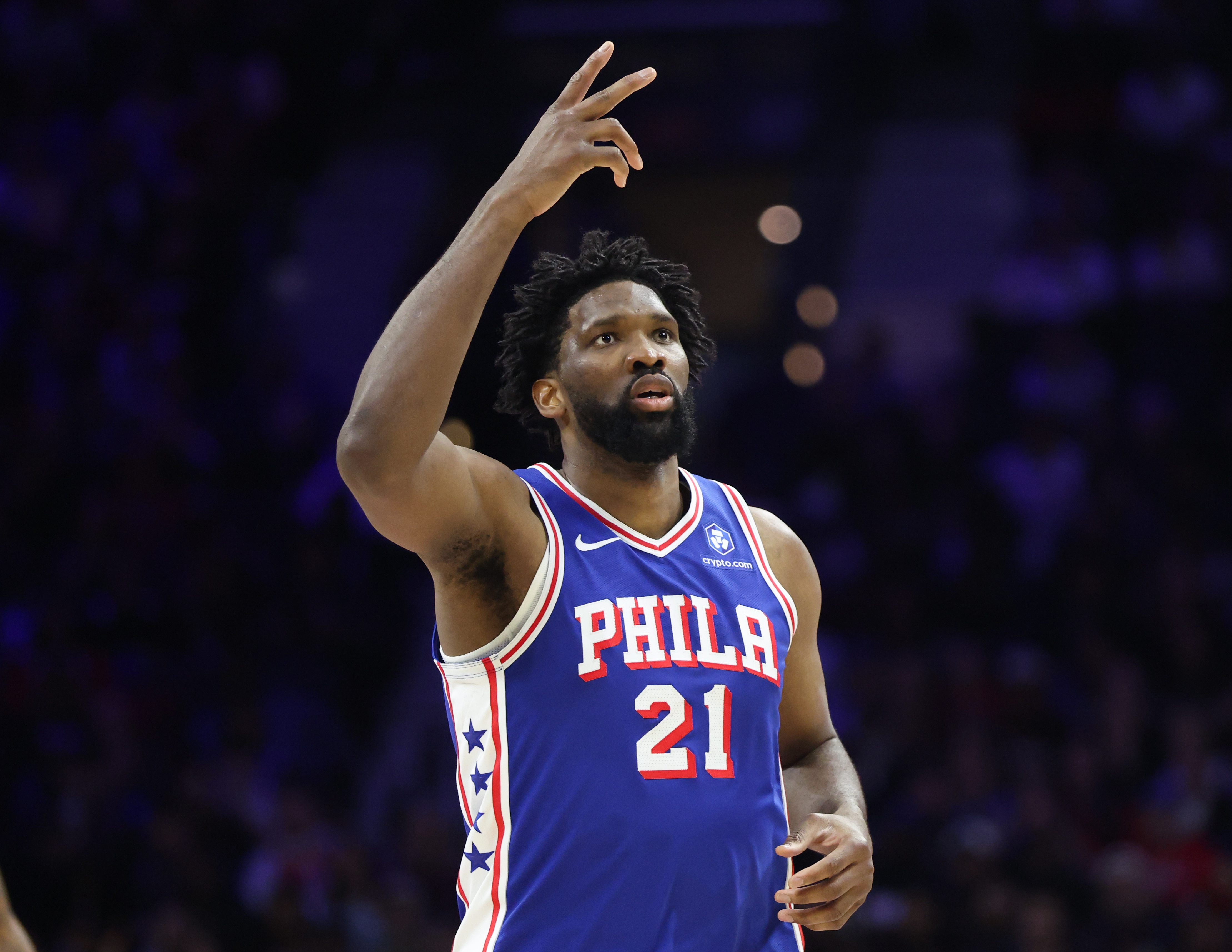 体育-状态火热！恩比德首节7中4砍下13分1板1助